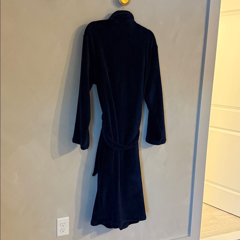 Ralph Lauren Men’s Plush Navy Robe with Embroidered Logo - Small - Picture 2 of 6